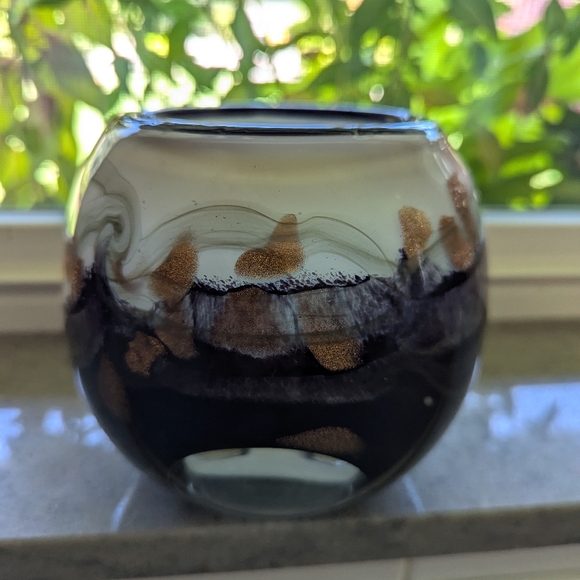 Blown art glass round vase with glitter - Picture 11 of 11